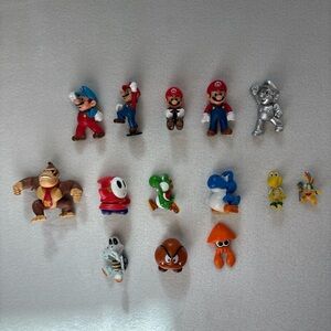 Lot of 14 Jakks World of Nintendo 2016, 2007 Super Mario 2" Figures - READ